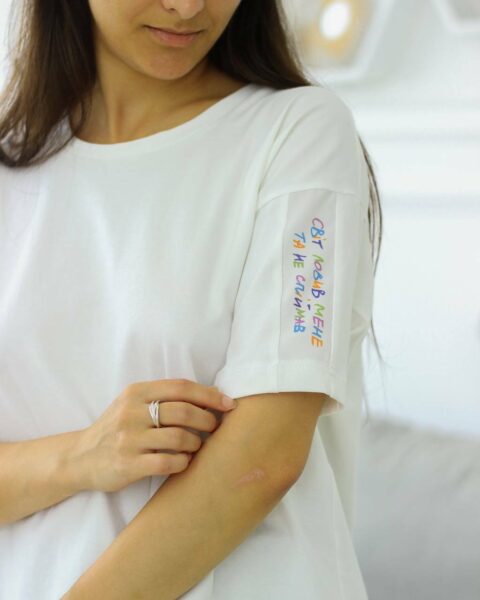 футболка жіноча українським з принтом кулір